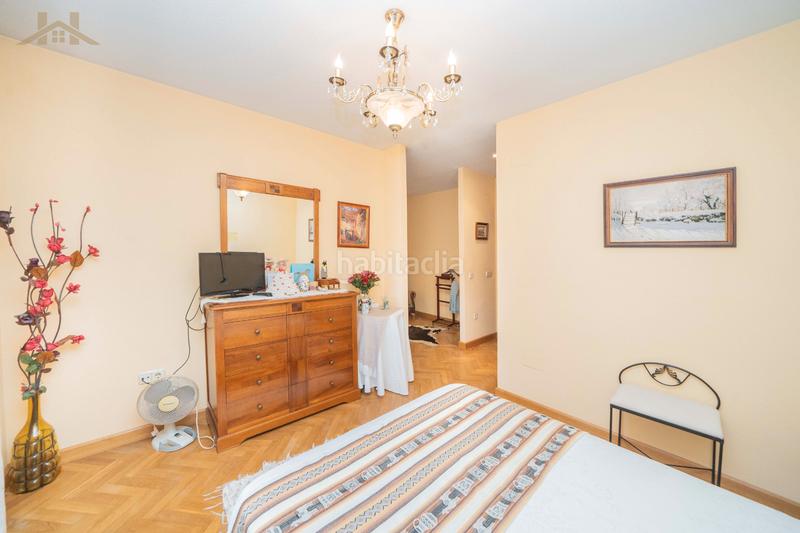 Foto 7ca9cef9-0dd7-4c2a-81fb-0f8374a30f2f. Chalet con riscaldamento parcheggio in Colonia Torrelodones