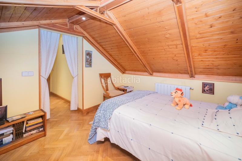 Foto 7eebe416-0e9f-4cf9-86cd-a7a9c215aa46. Chalet con riscaldamento parcheggio in Colonia Torrelodones