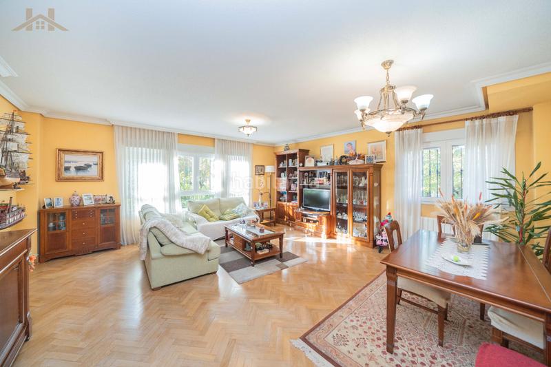 Foto ea809b7a-91b2-45b5-b83e-72cbde98e0f4. Chalet con riscaldamento parcheggio in Colonia Torrelodones