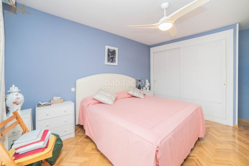 Foto fbbaeb81-1b01-459a-944f-54241a40300f. Casa aparellada a Parquelagos-Puente Nuevo Galapagar