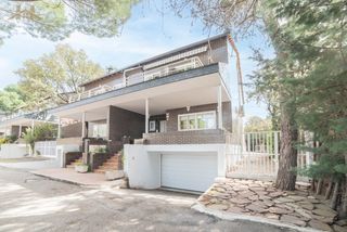 Casa aparellada  Calle del t�nel. Casa / chalet pareado en venta en calle del t�nel