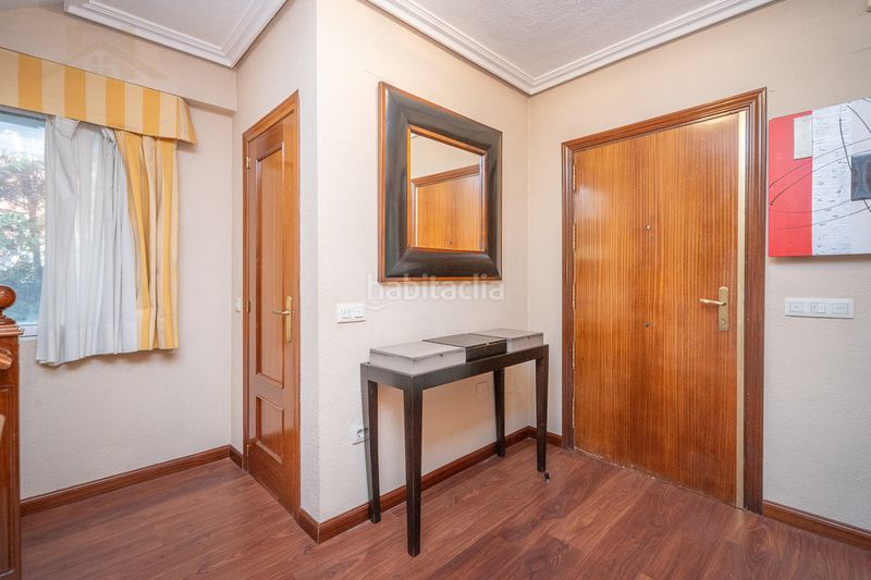 Foto 4aca5745-3624-4284-b876-04b302e70f8f. Casa aparellada amb xemeneia calefacció aparcament piscina a Torrelodones