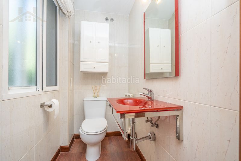 Foto b590a9e3-7947-4c16-96ff-22b2caf8c078. Casa aparellada amb xemeneia calefacció aparcament piscina a Torrelodones