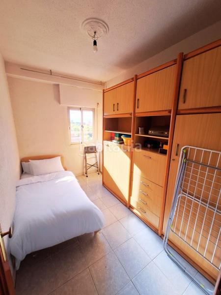 Foto 34daabca-55c9-4dd2-a9c6-b9c8fd73091e. Pis amb calefacció a Apóstol Santiago Madrid