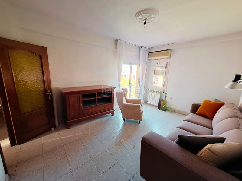 Foto 5273ea38-743b-44ab-92e3-a6f7bb986c6f. Pis amb calefacció a Apóstol Santiago Madrid