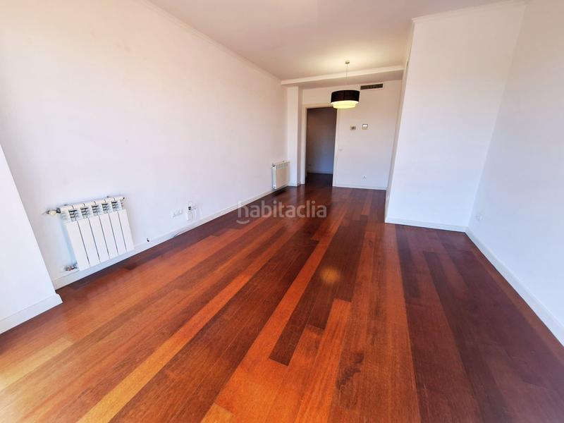 Foto 0422ac1a-ccd2-45d7-be76-87b1b82a9821. Etagenwohnung mit heizung parking in Sanchinarro Madrid