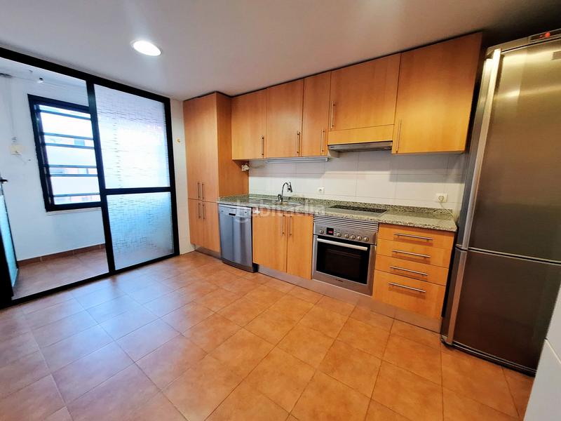 Foto dd0a262b-4909-40f2-8516-a43003472817. Etagenwohnung mit heizung parking in Sanchinarro Madrid