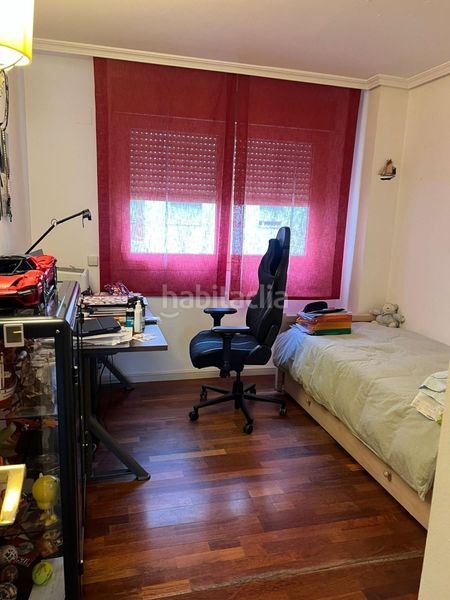 Foto 0c910318-f35a-4beb-b9fe-55dcc14a6f96. Pis amb calefacció aparcament a Sanchinarro Madrid