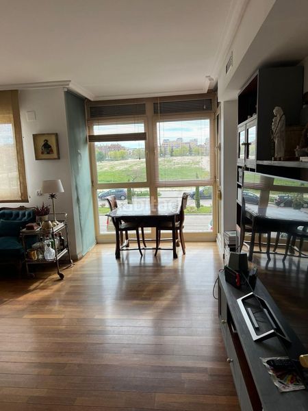 Foto 34baef03-d06c-4659-a031-d6ebb9fa38c8. Pis amb calefacció aparcament a Sanchinarro Madrid