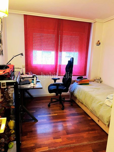 Foto 4720f91e-3862-4e9c-88a5-2280ce765983. Pis amb calefacció aparcament a Sanchinarro Madrid