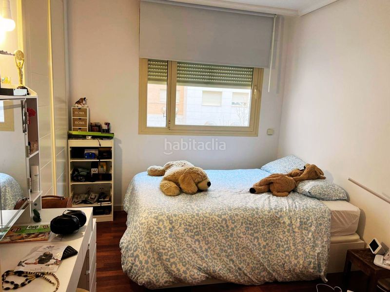 Foto 5212d559-97f1-4980-9d19-4a339421ec3e. Pis amb calefacció aparcament a Sanchinarro Madrid