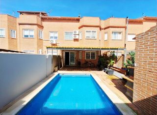 Xalet  Cadiz. Chalet en venta en chozas de canales, 5 dormitorios.