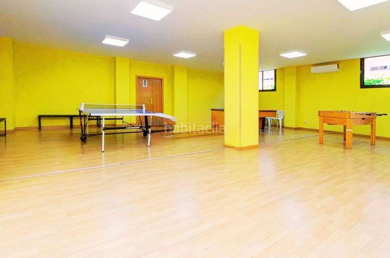 Foto f56be1fb-4a5a-4fc5-8ac9-b96aedcd00ce. Pis amb calefacció aparcament a Las Tablas Madrid