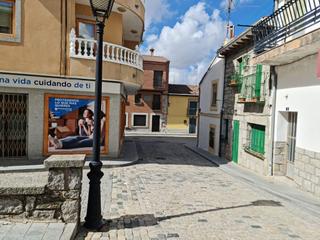 Casa  De la iglesia. Casa en venta en navalperal de pinares, 3 dormitorios.
