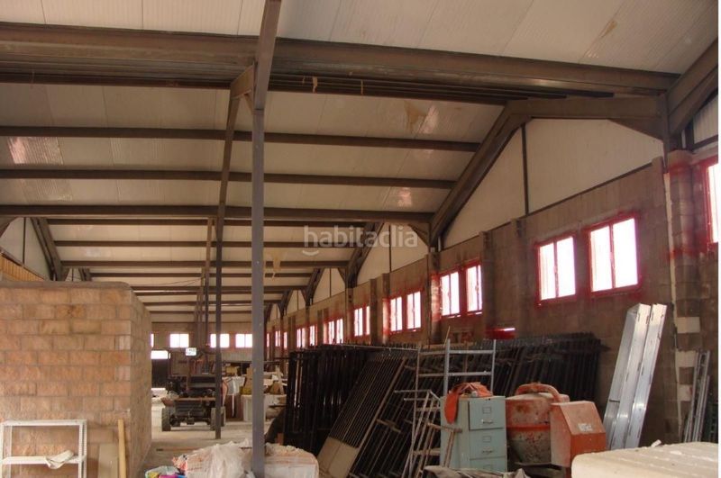 Foto a2a01c54-9e78-48de-a255-45c651d41676. Industrial building in Barajas de Melo