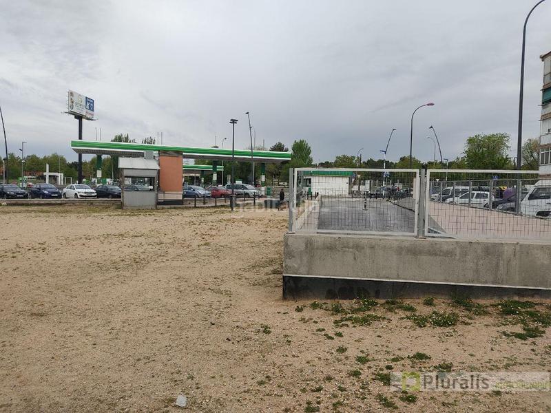 Foto aaf03950-f17c-44d5-88db-3182d0f3ad99. Autoparkplatz in avda reyes catolicos 21 in La Alhóndiga Getafe