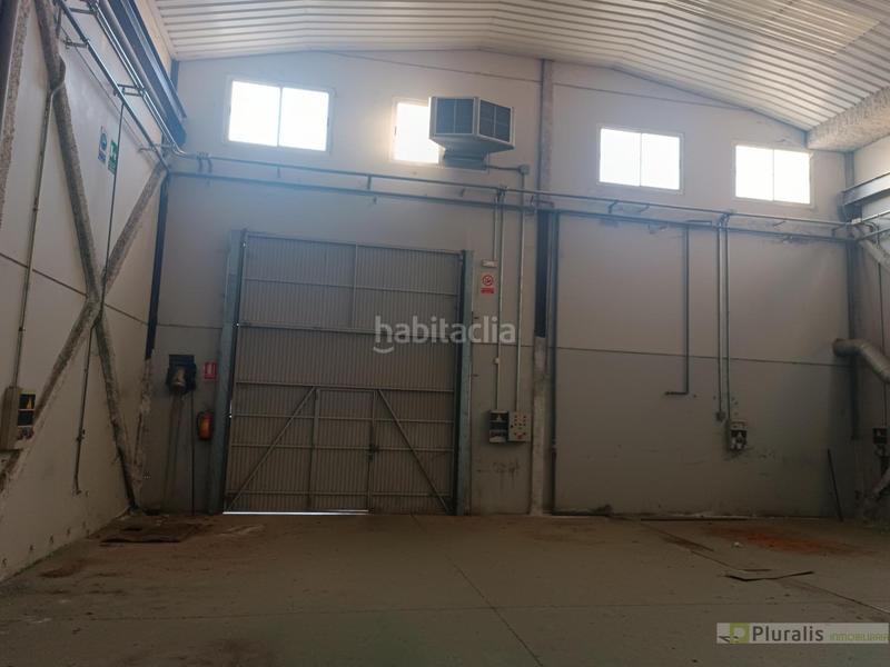 Foto a2e5f816-f65d-48e5-90f2-4a1464d25101. Affitto capannone industriale in Reyes Parla