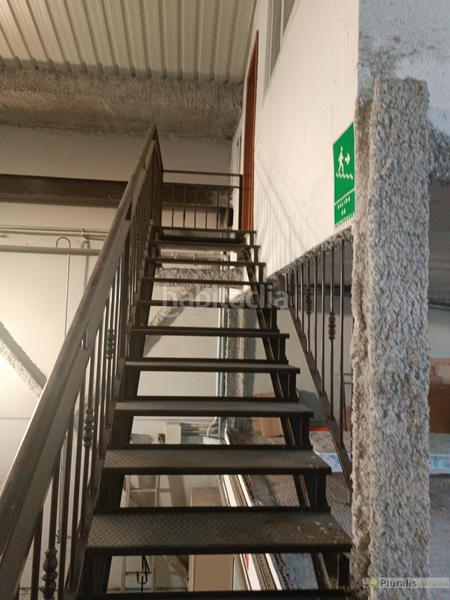 Foto 389d9a8b-c0ca-4218-9e1c-6194be2259d4. Rent industrial building in Reyes Parla