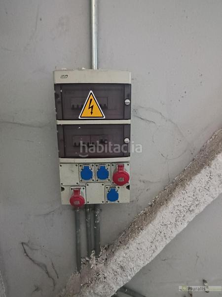 Foto 6dc527db-1cb8-491d-9e31-cd1bf3b94acf. Rent industrial building in Reyes Parla