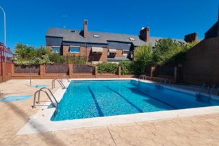 Towny house  Calle los abetos