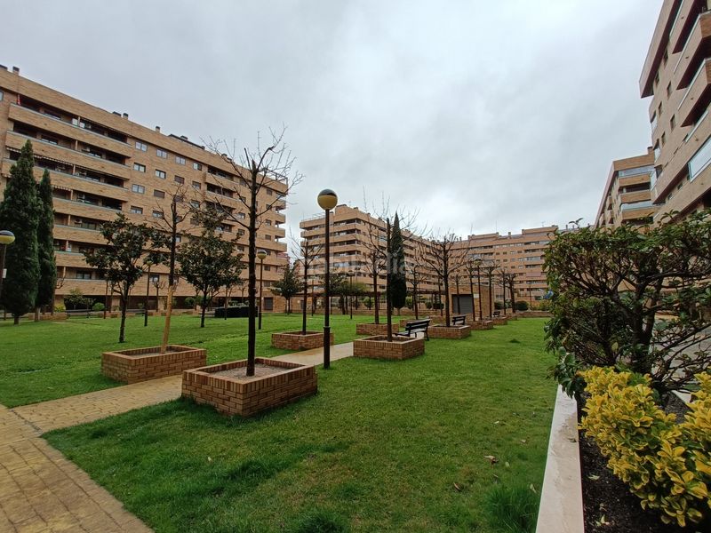 Foto f5cc37bd-c5b6-4eb2-be58-777689d4e53c. Pis amb calefacció aparcament piscina a El Quiñón Seseña