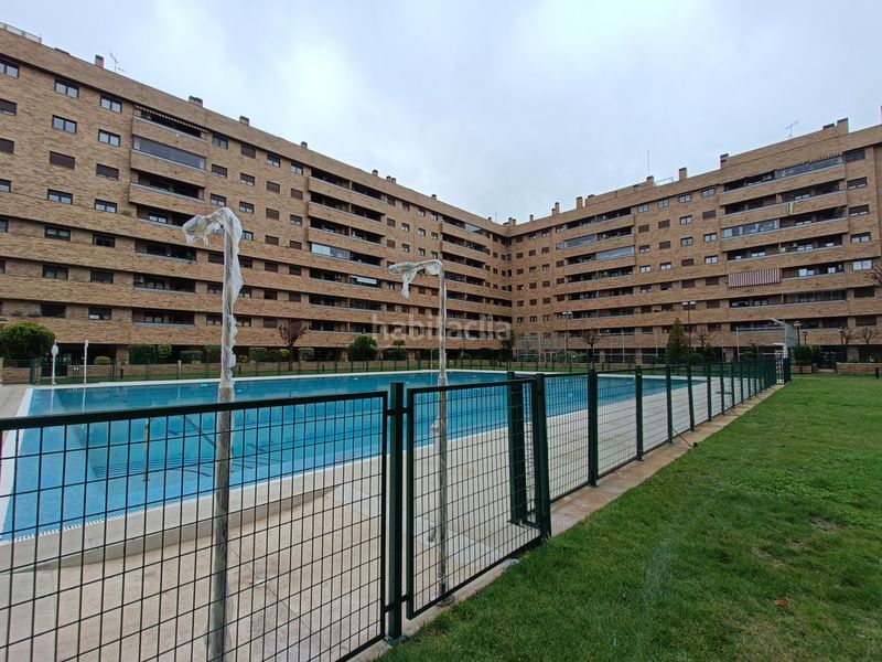 Foto b7972859-b0f2-40e9-8b7f-b1e902a42732. Piso en El Quiñón Seseña