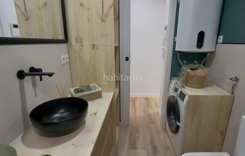 Foto df7bfde5-ae4a-4af2-b0c0-a879775d4d5f. Flat with heating in Ventas Madrid