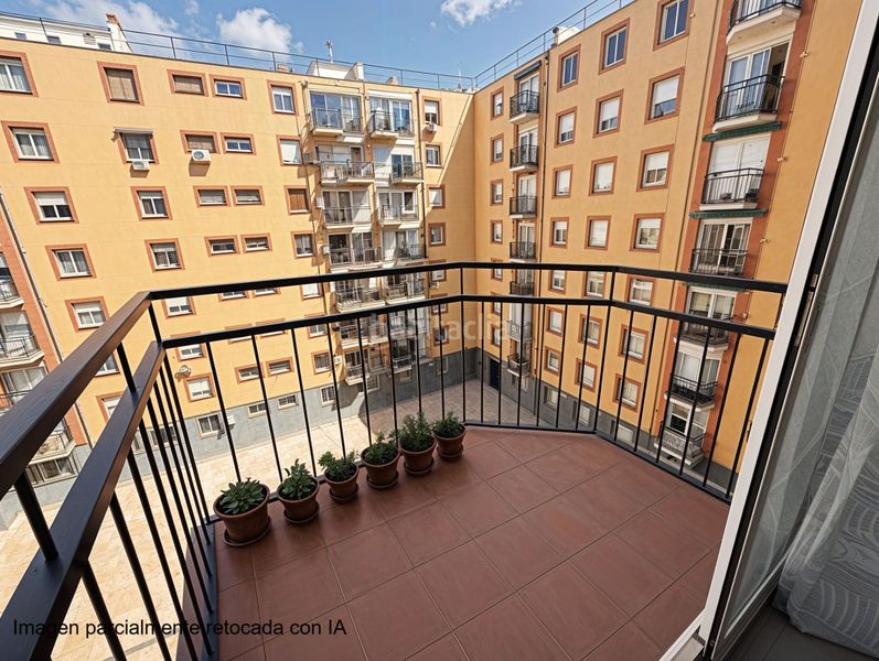 Foto a5ae25e0-f20f-499d-867f-ba7de4d67727. Piso en Imperial Madrid