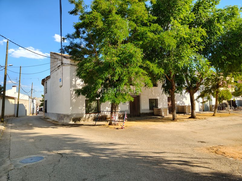 Foto 63363e8b-c788-4201-beff-8ae8fd27fa22. Casa adossada a Montalbanejo