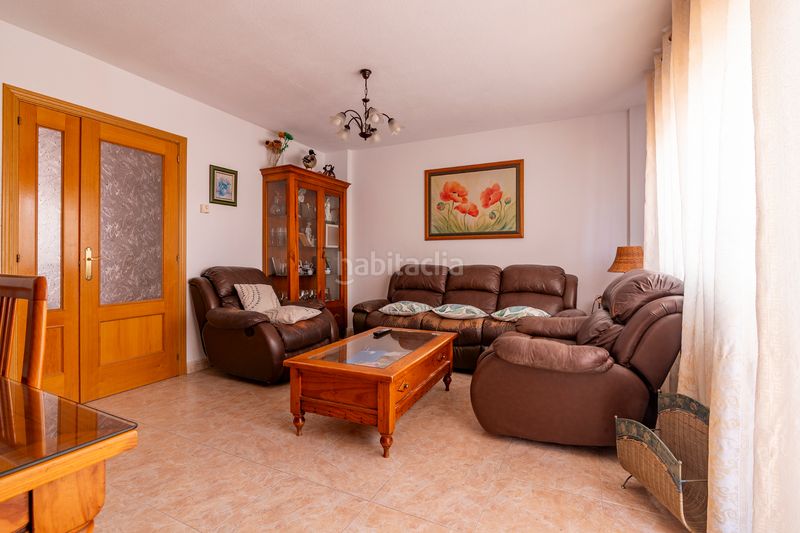 Foto bf8bc6c5-9aeb-4b63-adfb-0a07426751b4. Casa adossada amb calefacció aparcament a Parque Coimbra Móstoles