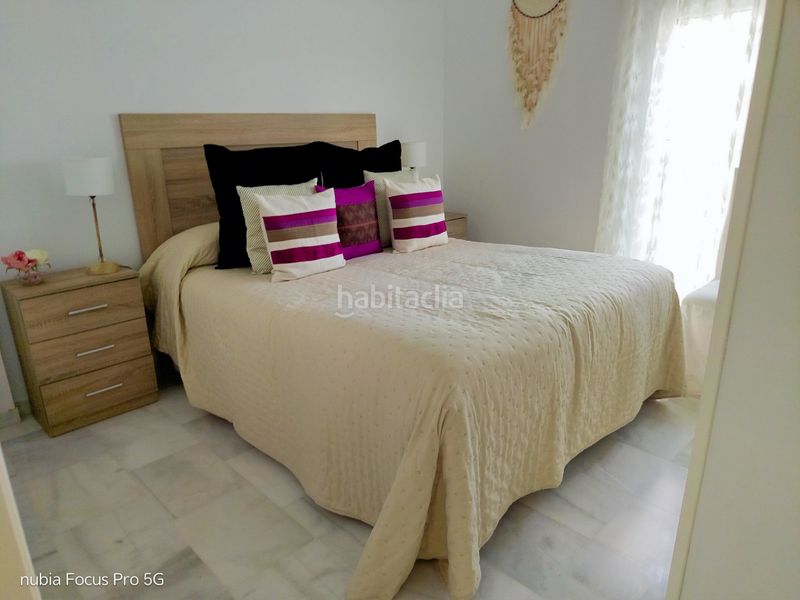 Foto 733c767d-c976-41a1-9d62-b44244912067. Casa aparellada amb calefacció aparcament piscina a Rota
