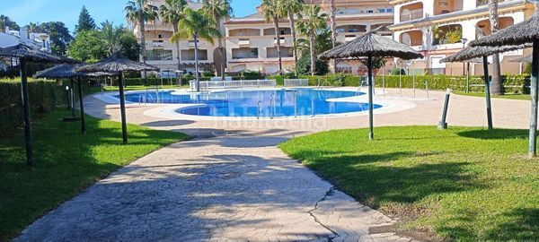 Foto fdc1631e-d6a7-4f1c-8dea-53eb2e6bac09. Casa aparellada amb calefacció aparcament piscina a Rota