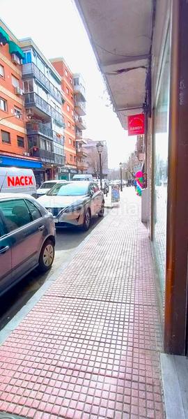 Foto b6d316c1-b86e-43c7-8b5e-ba48191f717e. Location local commercial dans calle montero 32 dans Móstoles