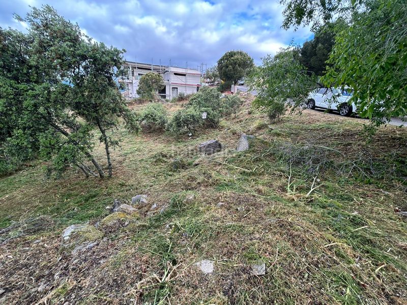 Foto a6c0737f-f87f-4585-9255-143ea4785c91. Terreny residencial a avenida de cirilo tornos 22 a Torrelodones