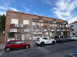 Miete Geschäftsraum in Colonia. Local 2ª línea comercial planta a calle y en excelente ubicación