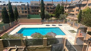 Appartement en Calle castillo de atienza 1. Piso en urbanizacion con piscina, tenis, garaje y trastero