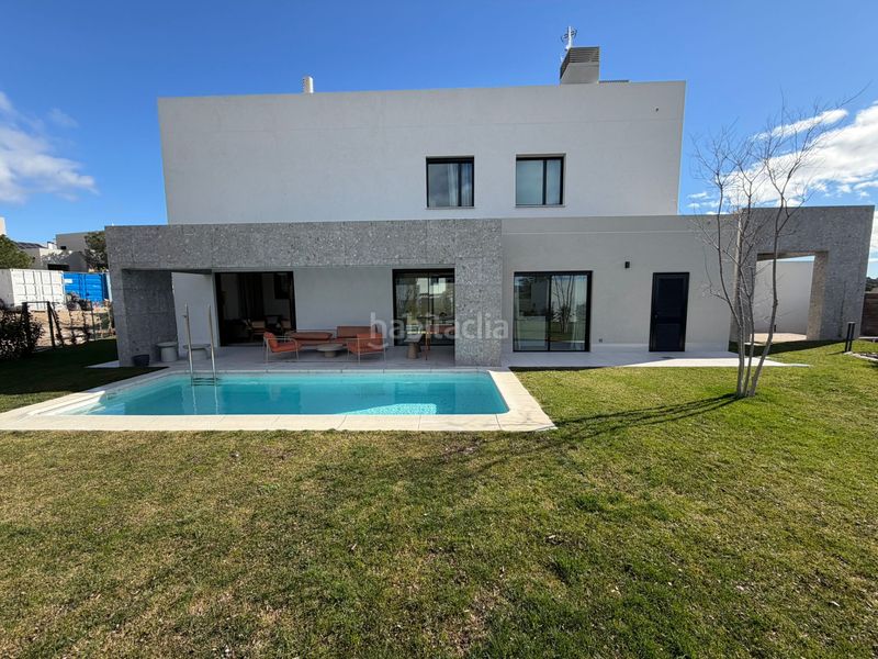 Foto 09482c3e-33d6-4427-9395-4140c1bc2a9e. Casa bifamiliare in paseo de pascual saorín 4 in Las Marías Torrelodones
