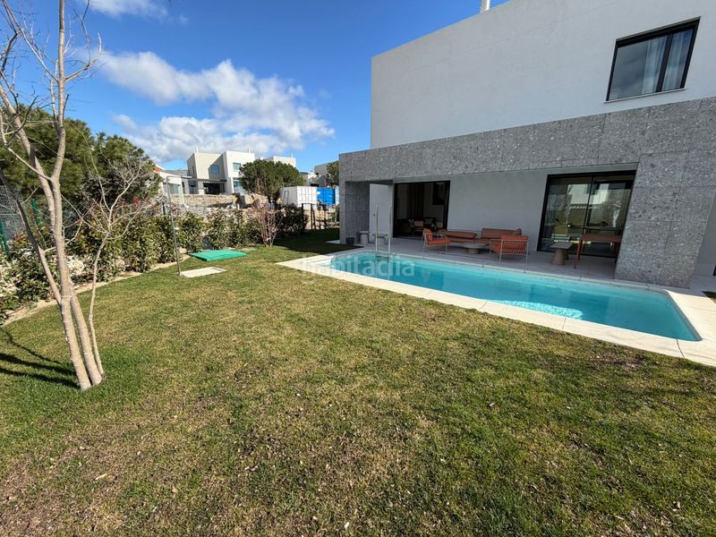 Foto ff345d21-af5f-46a3-9271-43c46537ab61. Casa bifamiliare in paseo de pascual saorín 4 in Las Marías Torrelodones