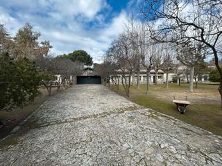 Terrain rsidentiel en Colonia. Chalet independiente no catalogado segregable en seis parcelas