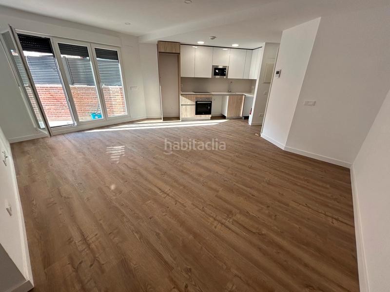 Foto 085b2319-c62f-4708-9f14-96fb6bee2828. Miete etagenwohnung mit heizung parking in Casa Amarilla Galapagar