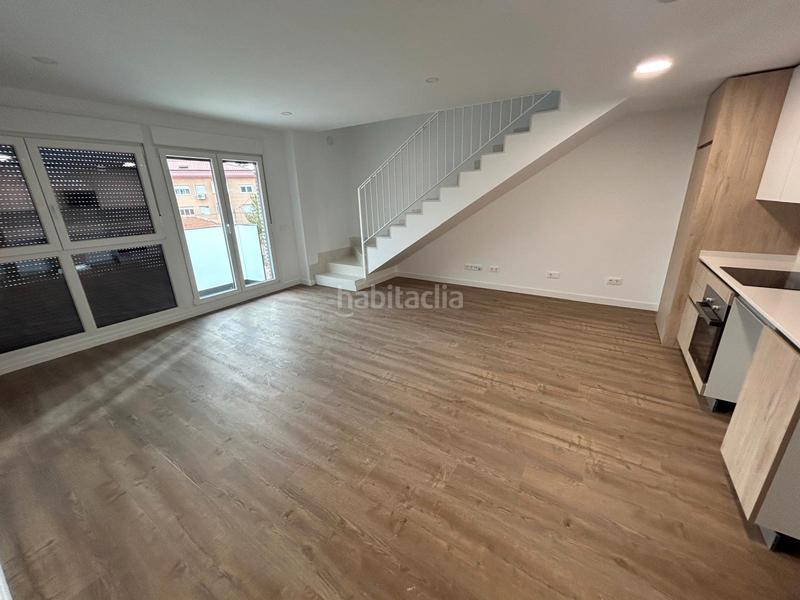 Foto 5e168a8e-eedc-4f2c-adef-3d0544d01d0f. Rent duplex with heating parking in Casa Amarilla Galapagar