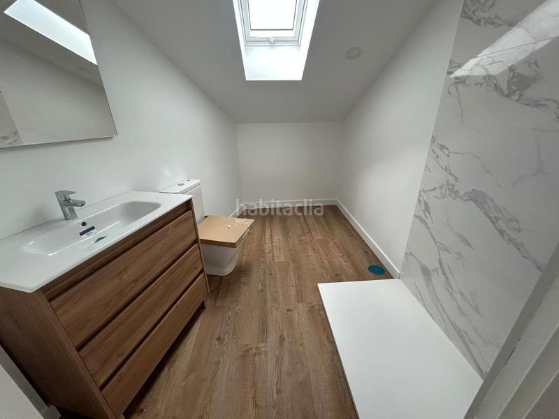 Foto 6447fca4-fba5-453f-9a2d-608c92416610. Rent duplex with heating parking in Casa Amarilla Galapagar