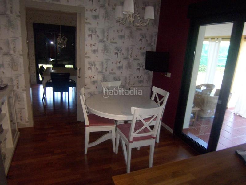 Foto 3a7a7b99-dd24-4db9-872f-d33e6873c013. Miete chalet mit heizung parking pool in Los Robles Torrelodones