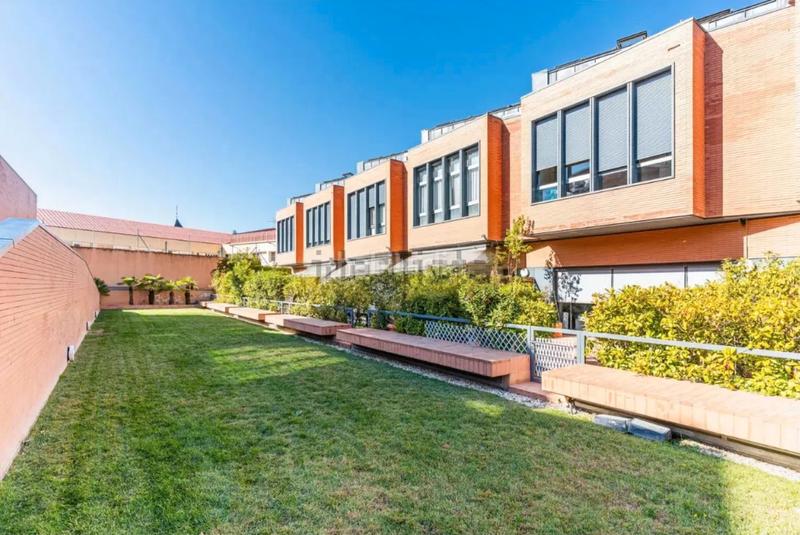 Foto c677909a-4e2b-4035-a02e-4d1ead78ac73. Xalet amb calefacció aparcament piscina a Colonia Torrelodones