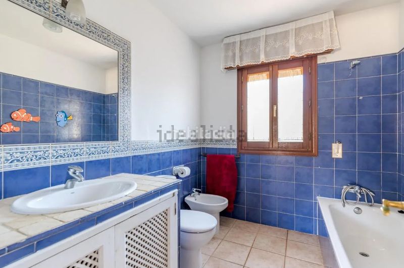 Foto fbf97502-524b-4172-b811-7391133c5c48. Xalet amb xemeneia calefacció aparcament piscina a Galapagar