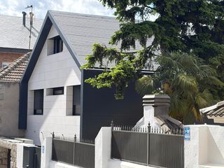 Miete Zweistöckige Wohnung in Casco Antiguo. Casa piso duplex de 3 dormitorios, 3 baños torreldoones