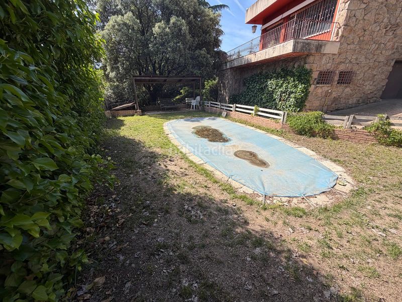 Foto 1068b34d-d612-4d3a-a95b-e5f5922e9d8f. Xalet amb xemeneia calefacció piscina a Parquelagos-Puente Nuevo Galapagar