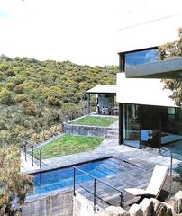 Chalet in El Gasco. Chalet de diseño dentro del parque regional del manzanares
