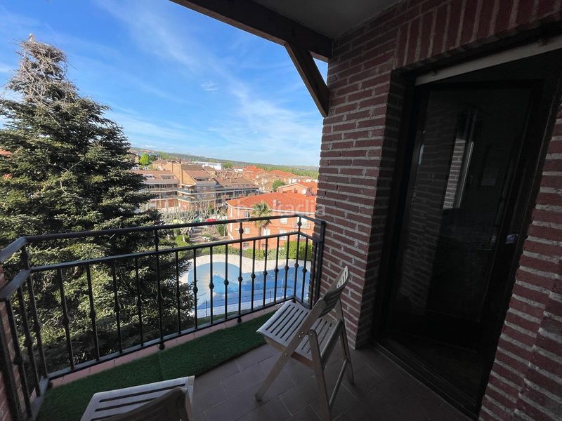 Foto fbc388c7-9f26-4cbf-bb60-e03fc16bbcde. Dúplex amb calefacció aparcament piscina a San Agustín de Guadalix