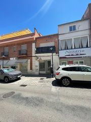 Gebäude  Calle de félix sanz. Edificio en venta  local y vivienda de 2 dormitorios